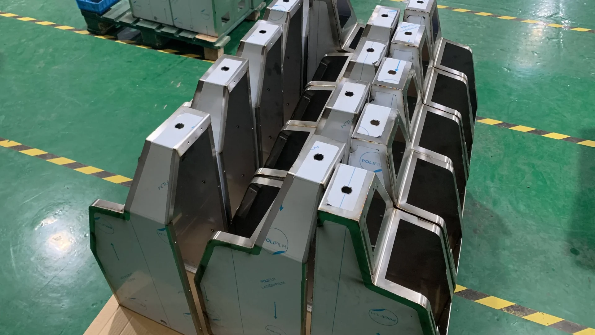 c4d8f6d7ca5e69d1ba8303a4835adc548e48fa40 (1)